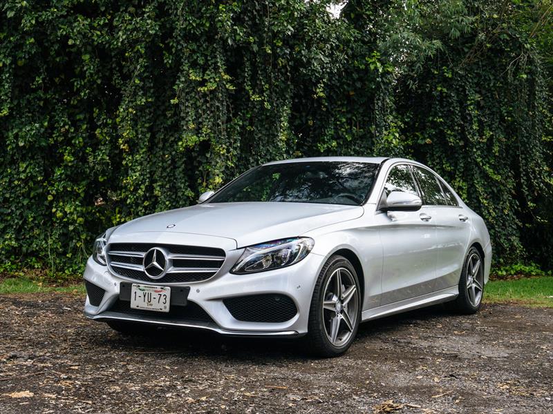 Alfombrillas Mercedes-Benz Clase C W205 Sedan (2014-07/2018)